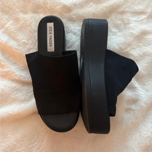 Steve Madden Black Platform Slide Sandals - Picture 3 of 3
